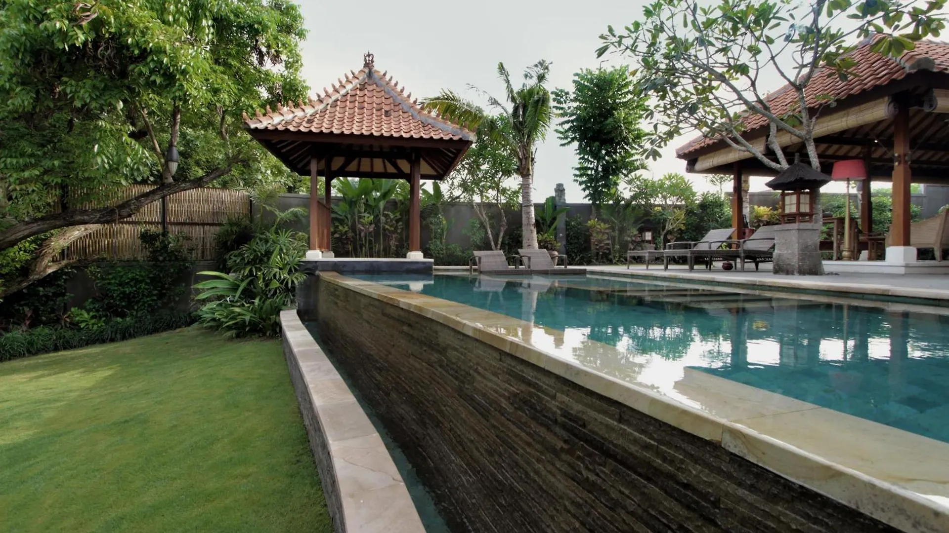 Aradhana Villas By Ekosistem Canggu