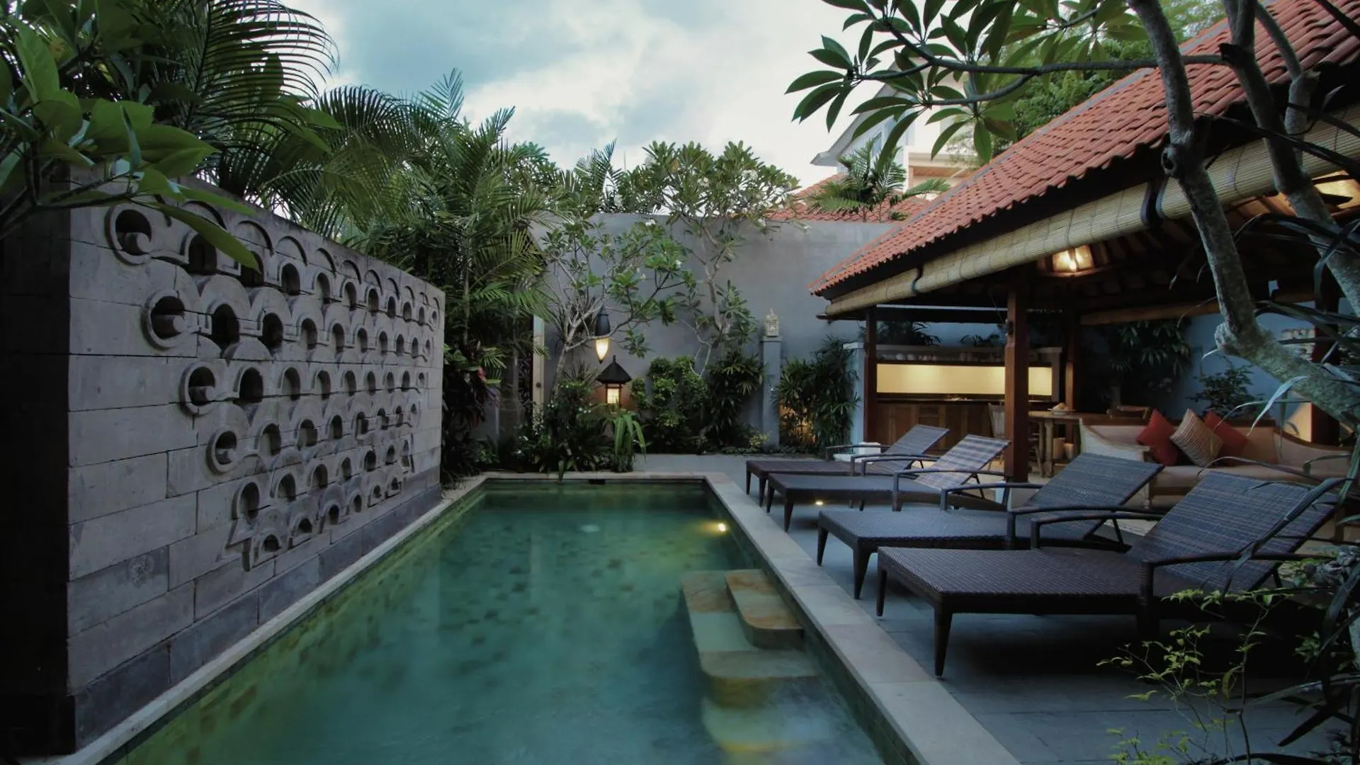 Aradhana Villas By Ekosistem Canggu
