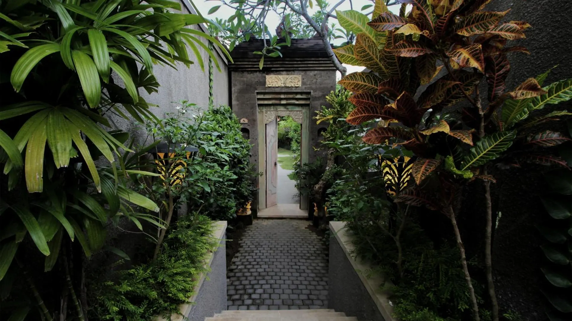Aradhana Villas By Ekosistem Canggu